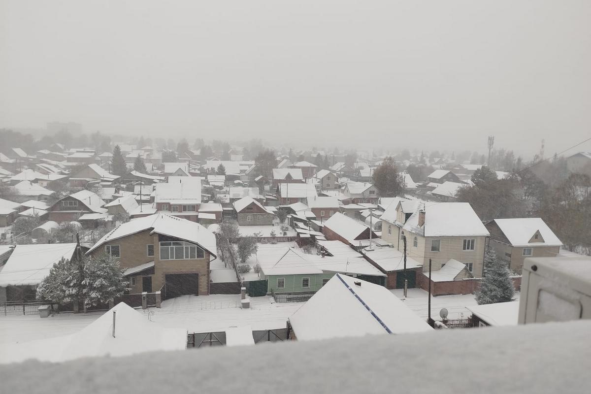 Фото Мощный снегопад накрыл Новосибирск 9 октября. Онлайн с улиц города в сугробах 8 - Сиб.ФМ Фото Мощный снегопад накрыл Новосибирск 9 октября. Онлайн с улиц города в сугробах 8